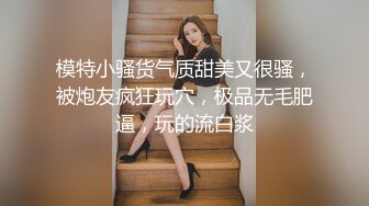 黑客破解家庭网络摄像头偷拍猴急胖哥和媳妇买菜回来直接和媳妇在客厅沙发上泻火