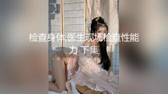 【小白-有点像混血嗲嗲萌妹】新买道具黄瓜，按摩器双管齐下，美女越来越骚，超嫩粉穴高潮喷尿，抽插高处很多白浆