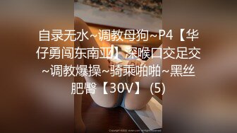 商场女厕全景多角度偷拍躲在里面抽烟的长发美女 多毛小嫩鲍