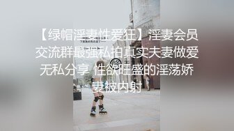 00后长发小美女独自在家自慰。把牙刷当肉棒舔