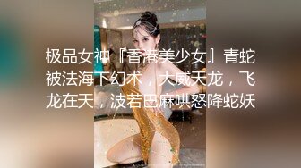 大耳环很有韵味美少妇寂寞肚子在家自慰，脱掉衣服内裤摆上假屌，地上骑乘上下套弄，插完逼逼再插菊花淫荡