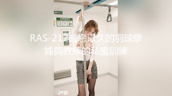 【李总探花】攻略按摩骚熟女，带回房间操逼，深喉口交直接开操，抬起双腿上位骑坐