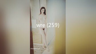 敞亮风骚的美女模特露脸大秀直播展示完美好身材，听狼友指挥揉着骚奶子伸着小舌头要舔狼友大鸡巴特写自慰