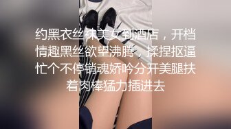 【开发探索】深夜第四炮，性感肚脐装美女，坐在身上揉捏奶子，屁股磨蹭有点骚，舔逼怼着骚穴大力猛操1080P高清横版