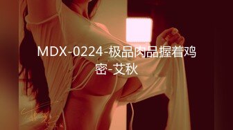 性感甜美小姐姐『樱空桃桃』❤️黑丝女王长腿诱惑，调教恋足宅男足交性爱！气质女神到床上如此反差~